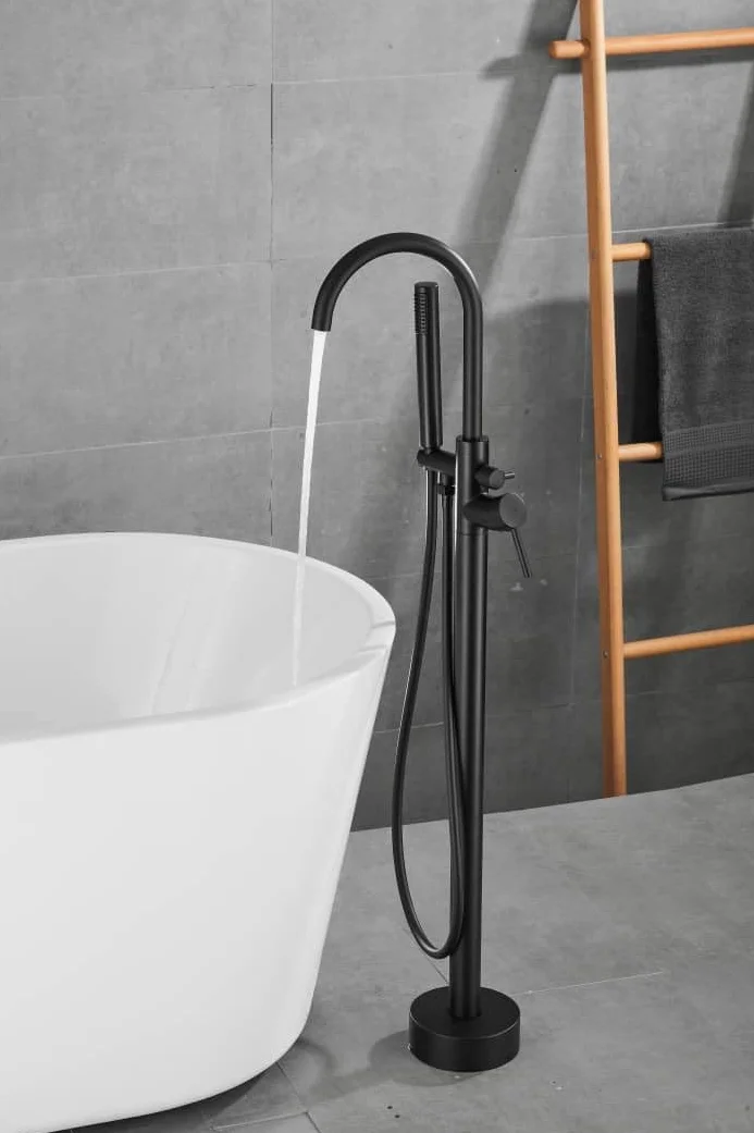 VALAZ Grifo Bañera Exenta Negro Mate | Grifo Monomando, Mezclador Agua Fría y Caliente, Ahorro de Agua | Instalación Fácil y Rápida | Inoxidable, Cuello Cisne Redondo, Serie Ebro