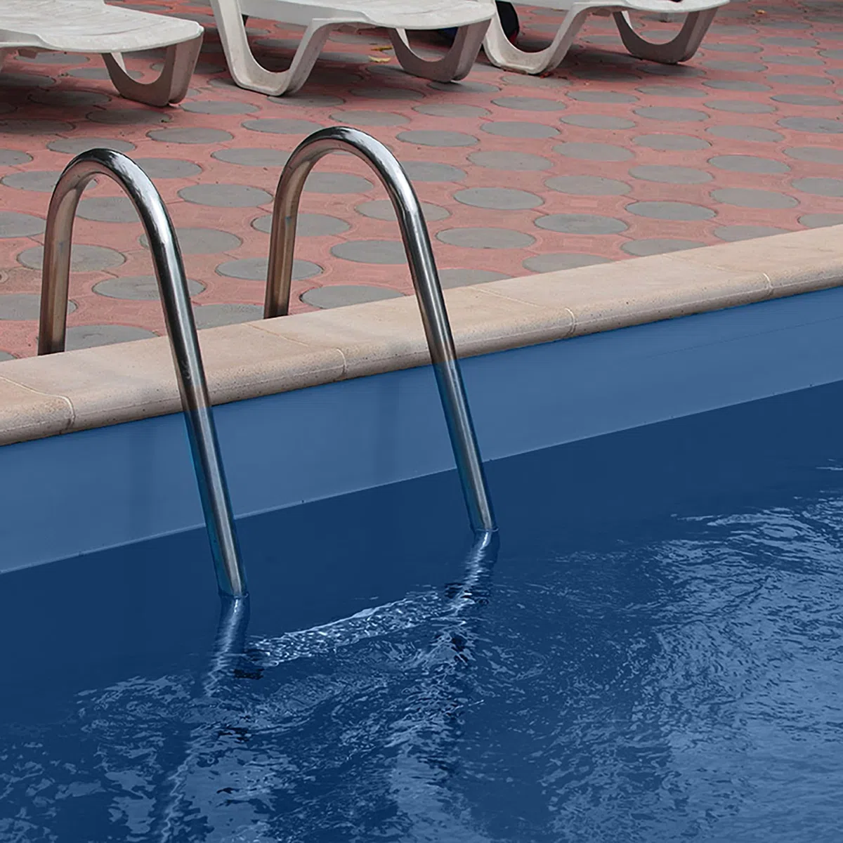 EPODEX Pintura para Piscinas, resistente a UV, elástica y duradera, 2K PU Paint, para piscinas de hormigón, cloro y agua salada, Mate, 2kg – cubre 9m² (2 capas) - Azul ultramar Pastel
