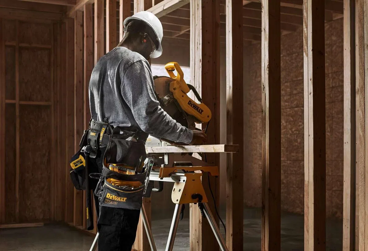 DEWALT - Cinturón para herramientas para profesionales y manitas, ideal para montaje resistente, estándar técnico