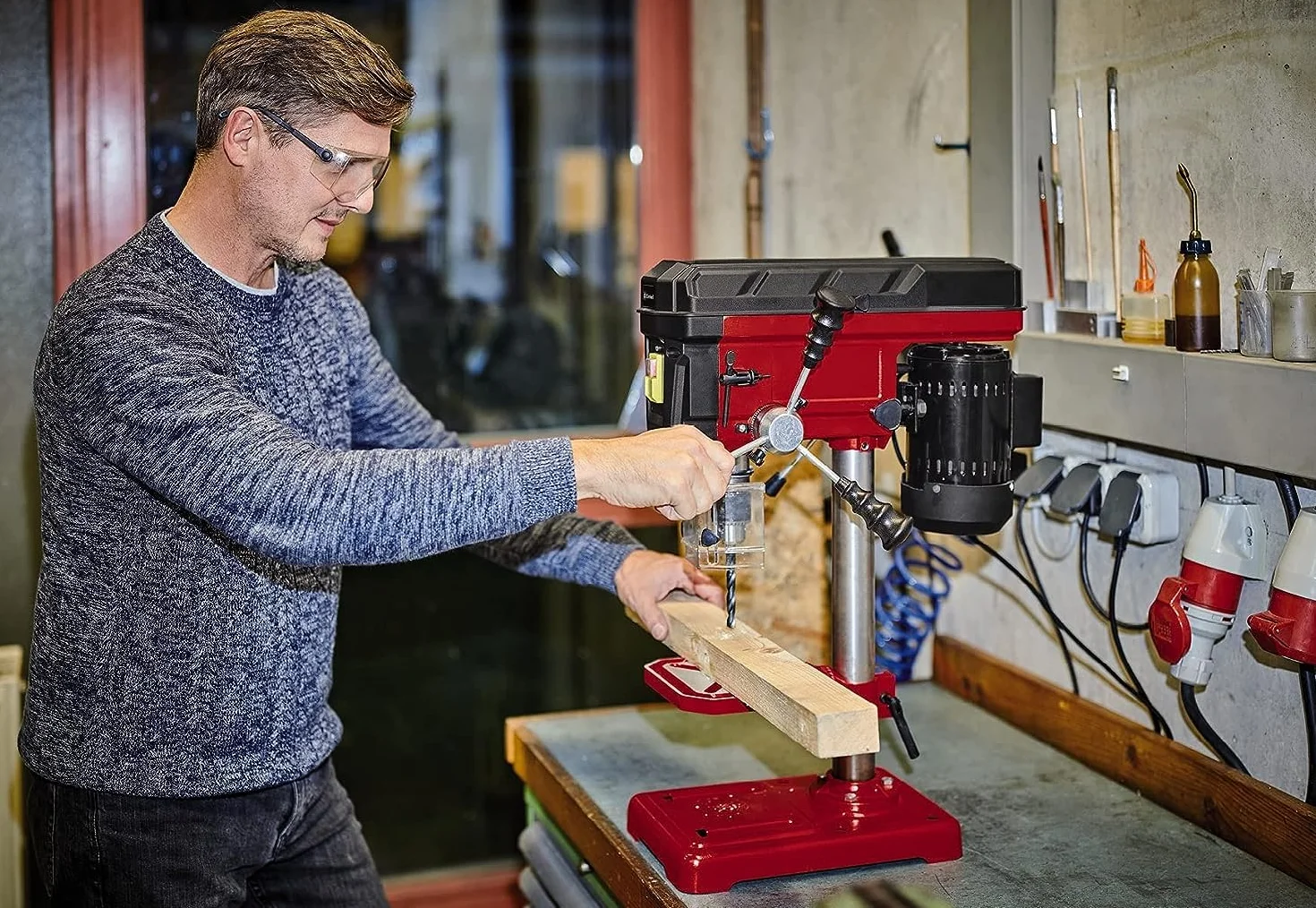 Einhell Taladradora de columna TC-BD 500 (500 W, hasta 2410 rpm, 9 niveles, profundidad máx. 50 mm, tope de profundidad ajustable, mesa de taladrado basculante/giratoria y regulable en altura)