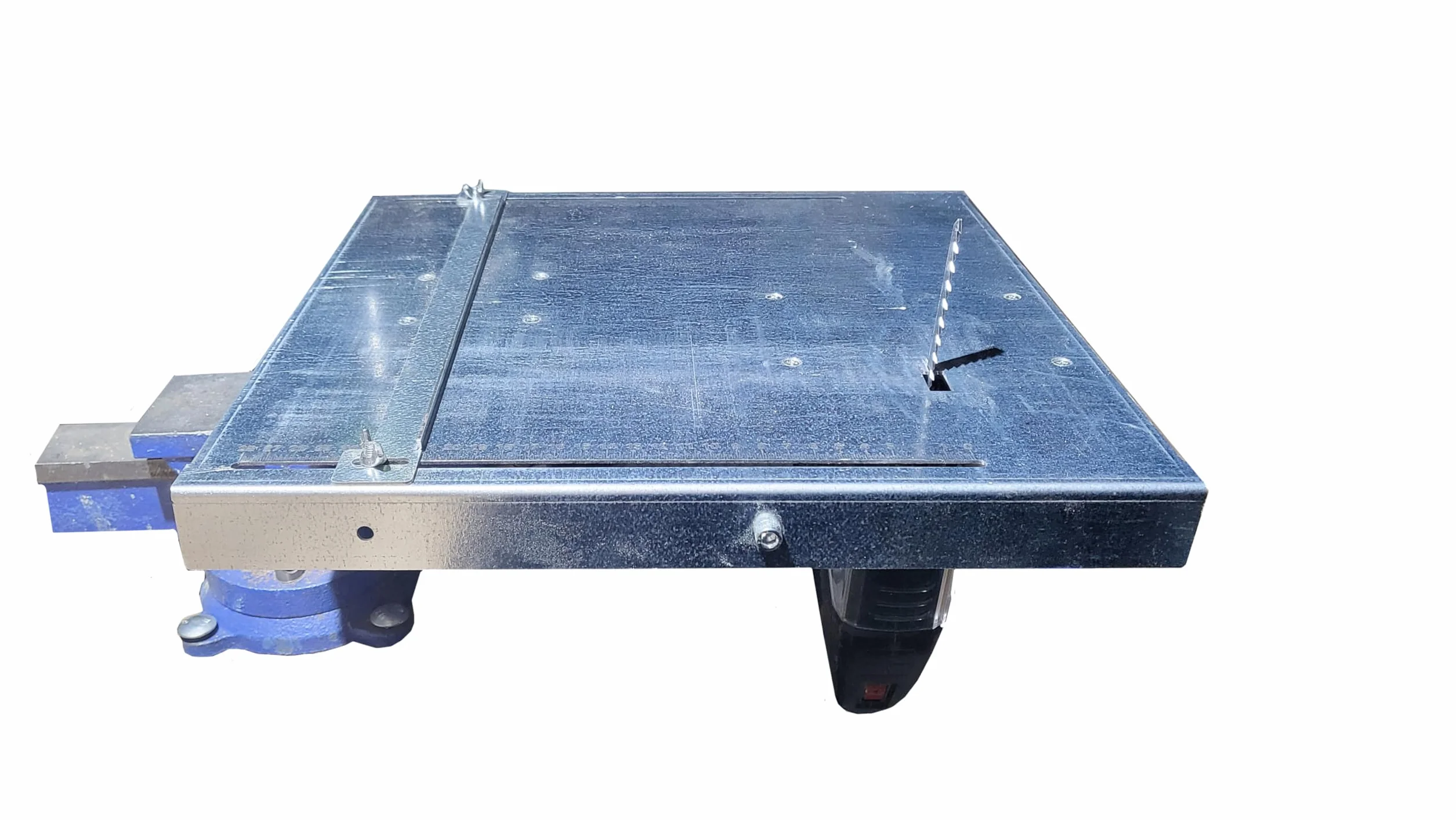 Mesa de sierra con fijación de tornillo de banco y cortador circular para la sierra de calar en lugar de sierra circular o sierra capsular