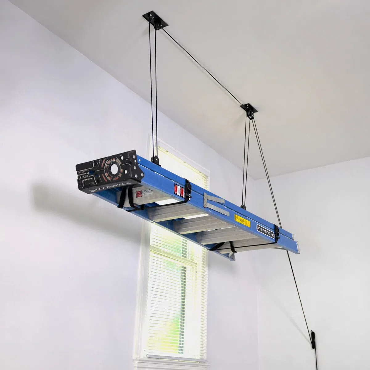 StoreYourBoard Polea de almacenamiento para escalera de techo de garaje, sistema de elevación superior, 150 lb