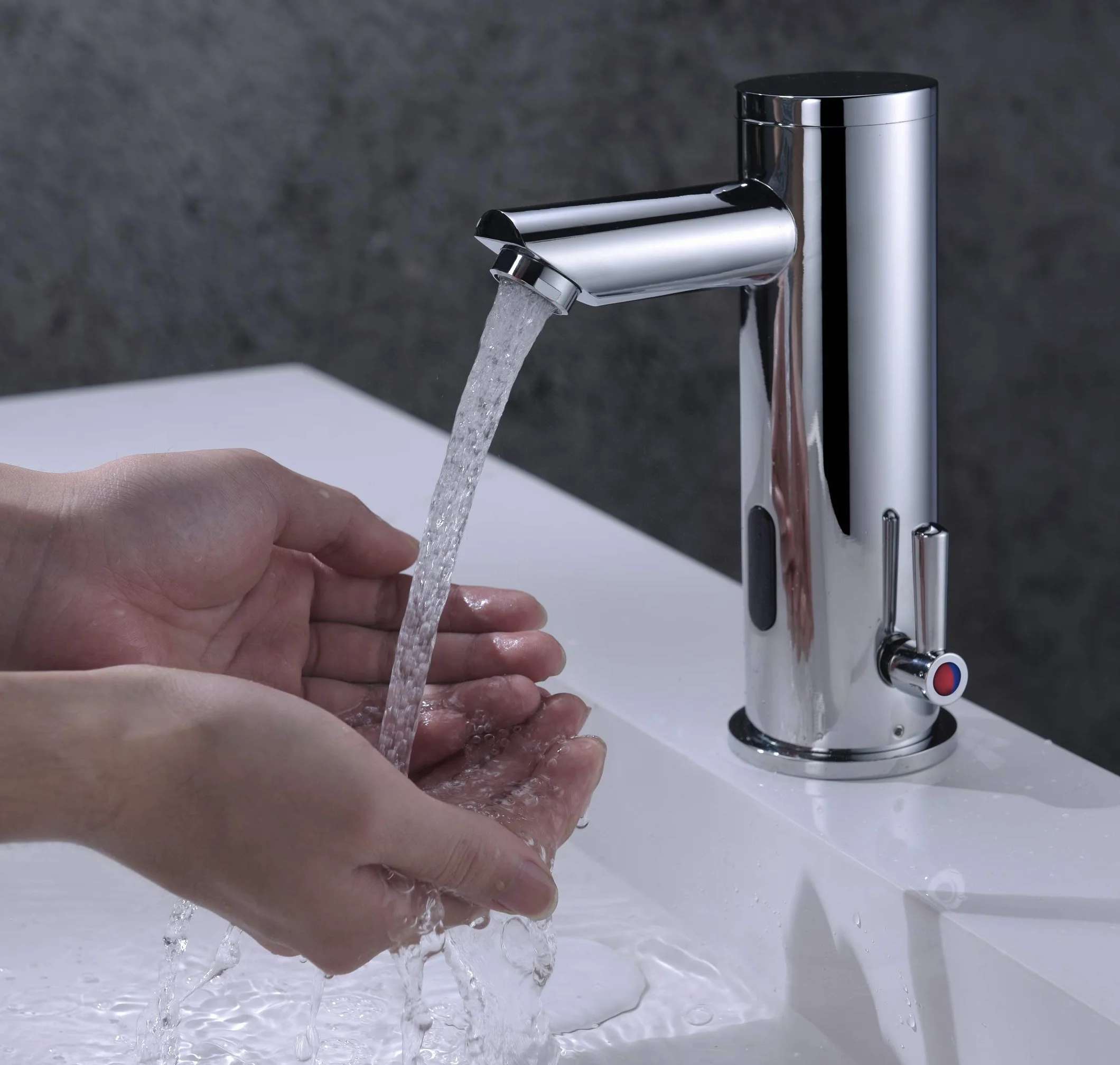 GANGANG Sensor Grifo Automático,Grifo Electrónico con Sensor para Baño Infrarrojo sin Contacto,Grifo de Lavabo de Superficie de Cobre Cromada Anti-Picaduras mezclador de 2 Aguas (Caliente y Fría)