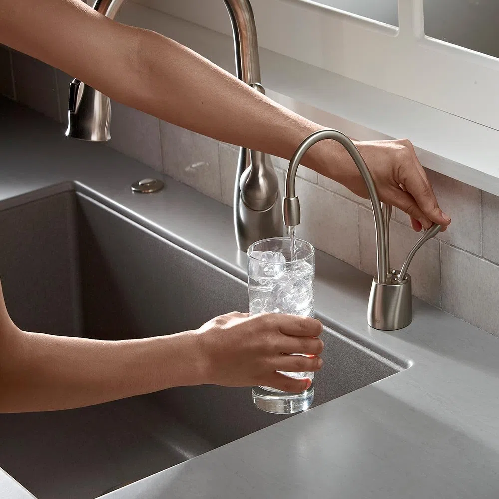 InSinkErator F-HC1100SN Grifo dispensador de Agua fría y Caliente al Instante contemporáneo, Níquel Satinado, 360-Degree Swivel
