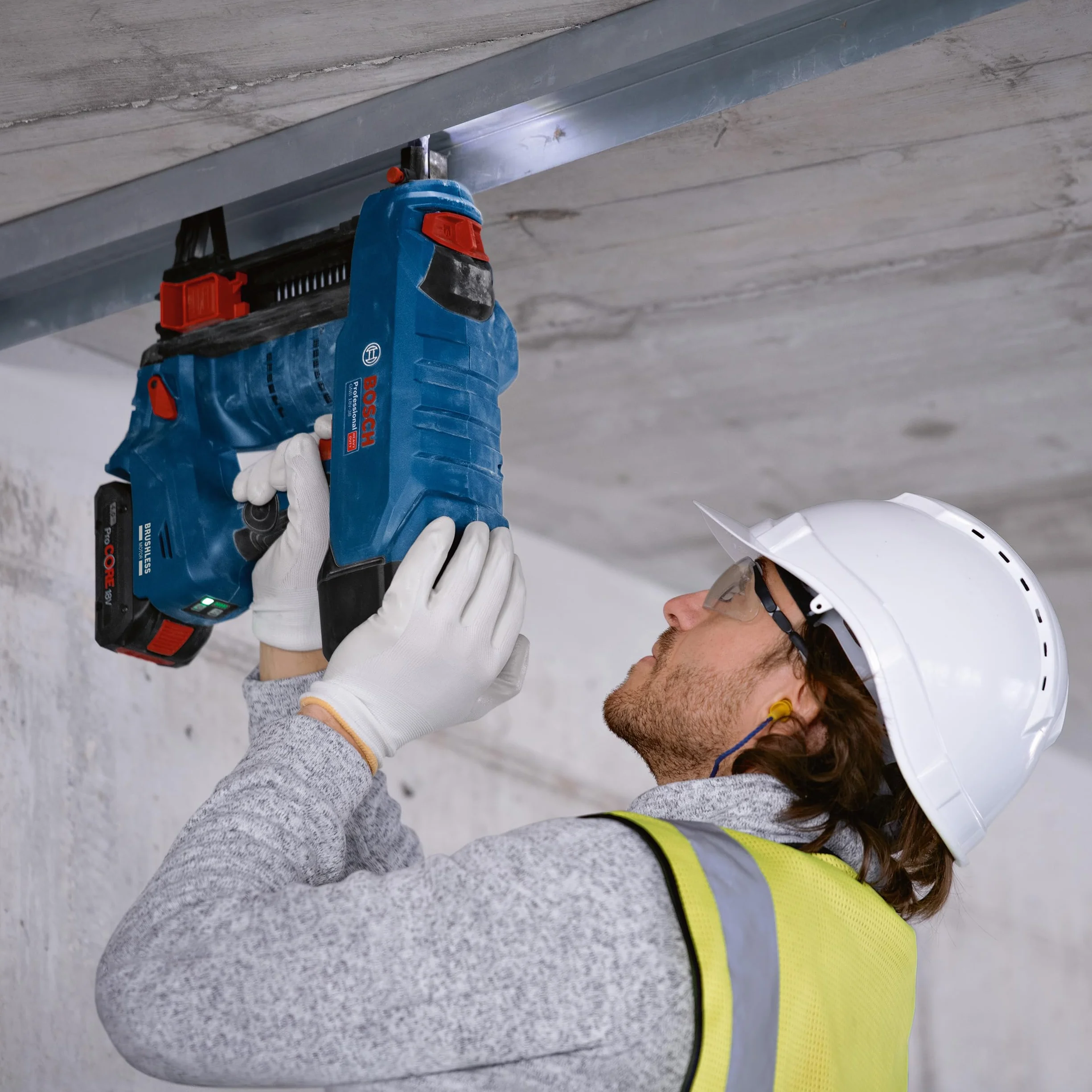 Bosch Professional 18V System clavadora para hormigón a batería BITURBO GNB 18V-38 (Ø clavo 2,7-3,0mm, máx. long. clavo 38mm, 1 clavija de extracción, 1 gancho fijación, XL-BOXX, sin batería/cargador)