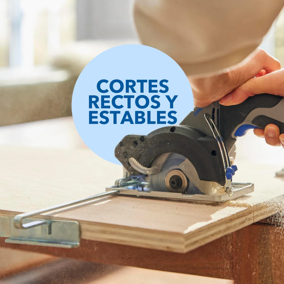 Dremel Blueprint 12V sierra circular compacta sin cable con motor sin escobillas, con guía de línea láser, guía para cortes en bisel, 1x hoja de sierra circular multi-material, guía de corte al hilo