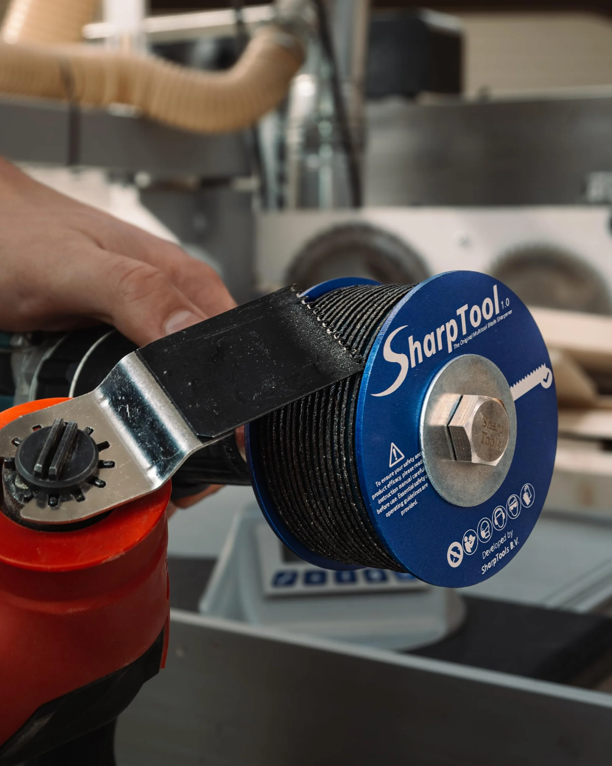 SharpTool 1.0 XL Afilador de Hojas Multitool - Accesorio para Herramienta Multifunción para Afilar Hojas de Inmersión, Accesorio para Herramienta Oscilante - Afilador de Hojas para Taladro - 68 mm