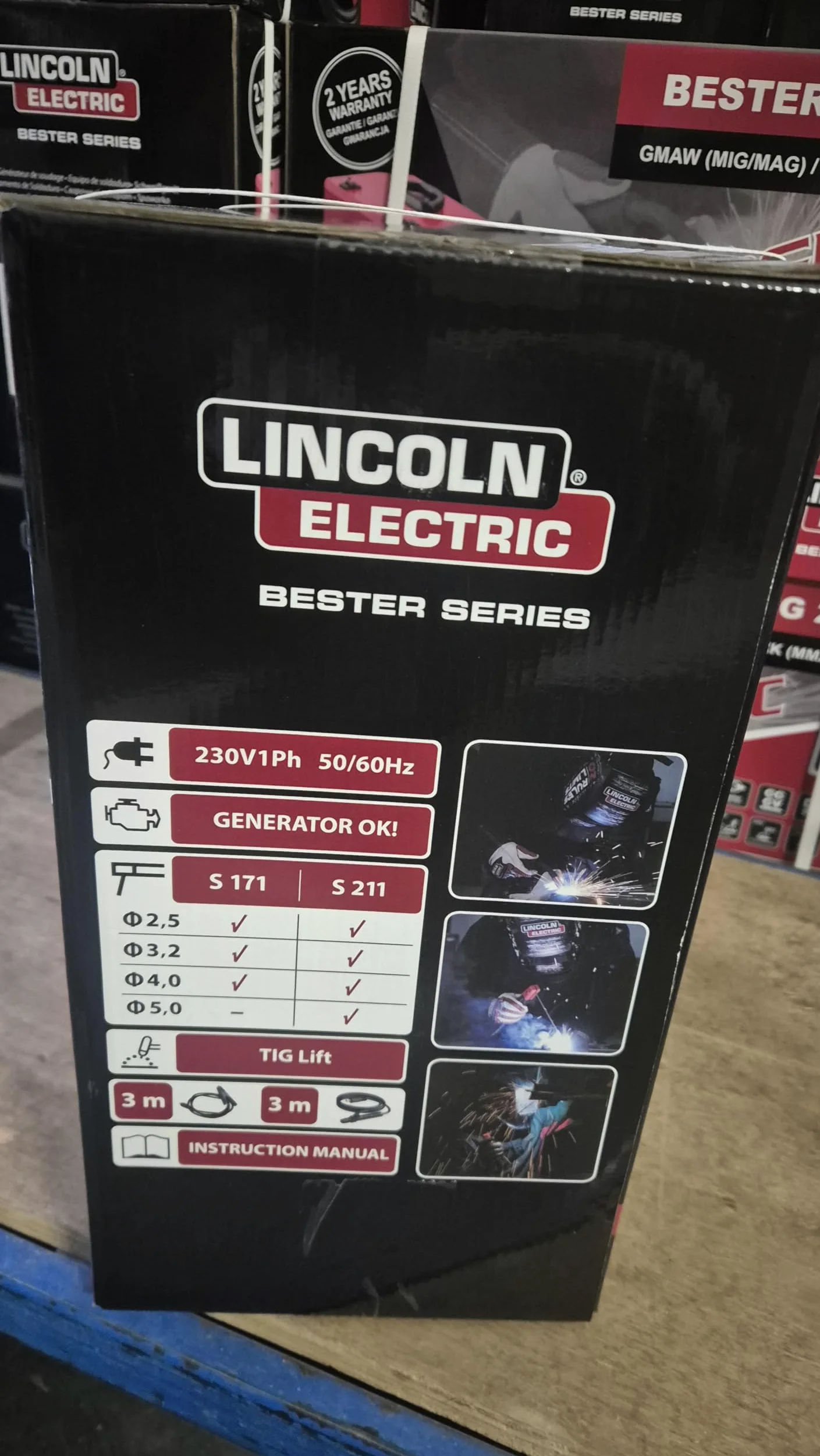 Soldadora Inversor de Electrodos MMA Lincoln Electric Bester S 211