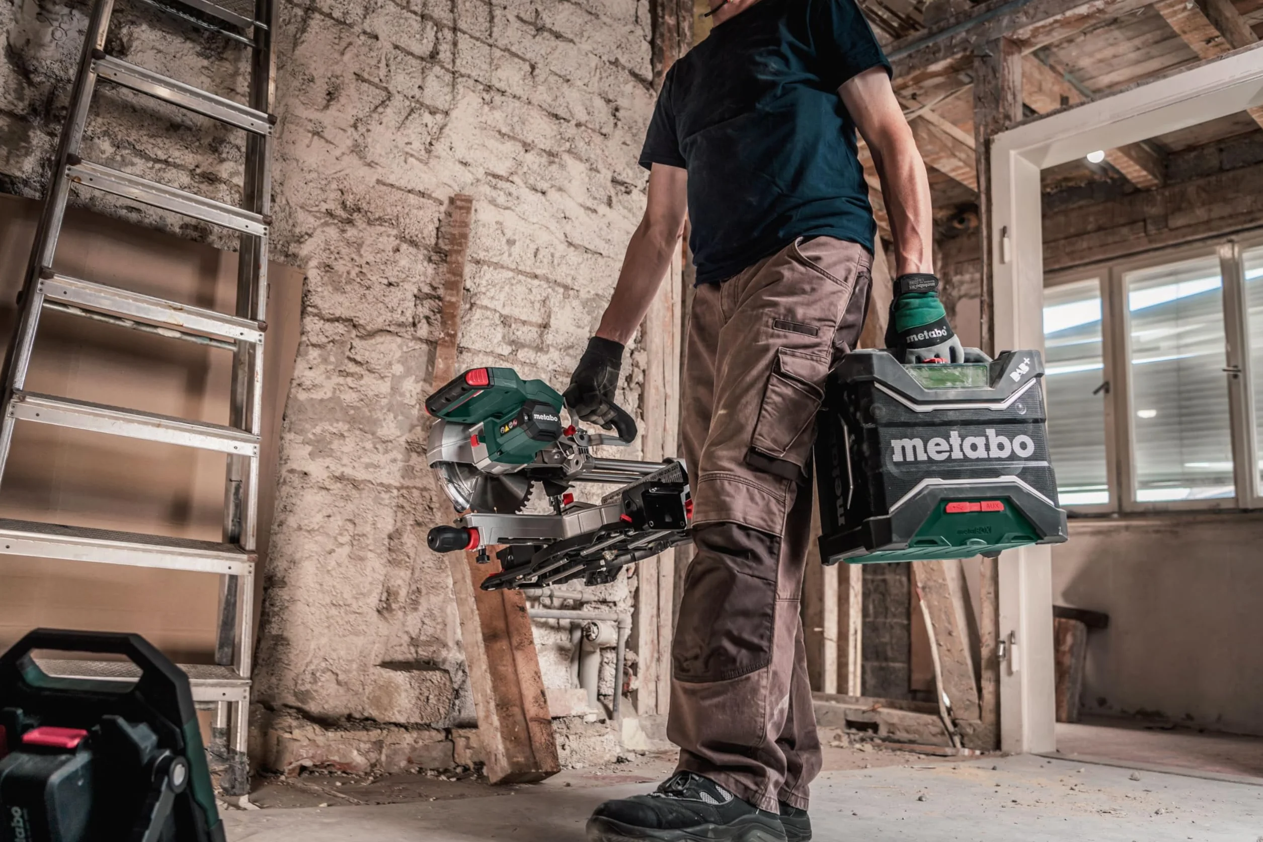 Metabo Radio de construcción con batería RC 12-18 32 W BT Dab+, 18 V, con Bluetooth y AUX, Clase de protección IP 54, Radio 600779850