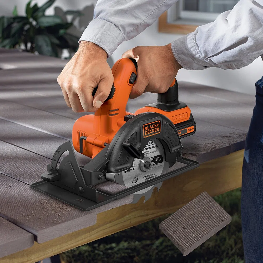 BLACK+DECKER BDCCS18N-XJ - Sierra circular a batería 18V, Diámetro disco Ø 140 mm, Profundidad de corte hasta 43 mm, Corte bisel hasta 45º, No incluye cargador ni batería