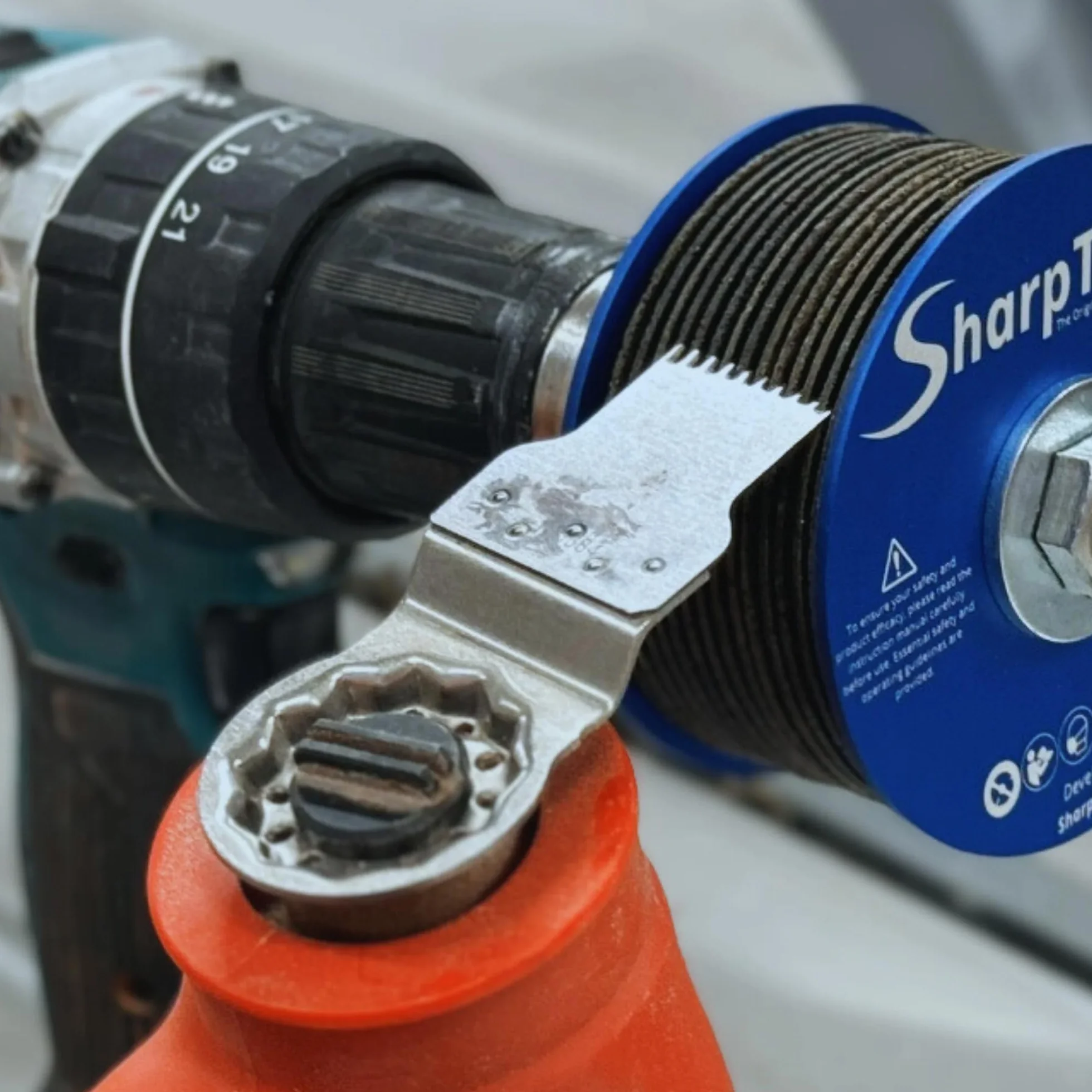 SharpTool 1.0 XL Afilador de Hojas Multitool - Accesorio para Herramienta Multifunción para Afilar Hojas de Inmersión, Accesorio para Herramienta Oscilante - Afilador de Hojas para Taladro - 68 mm