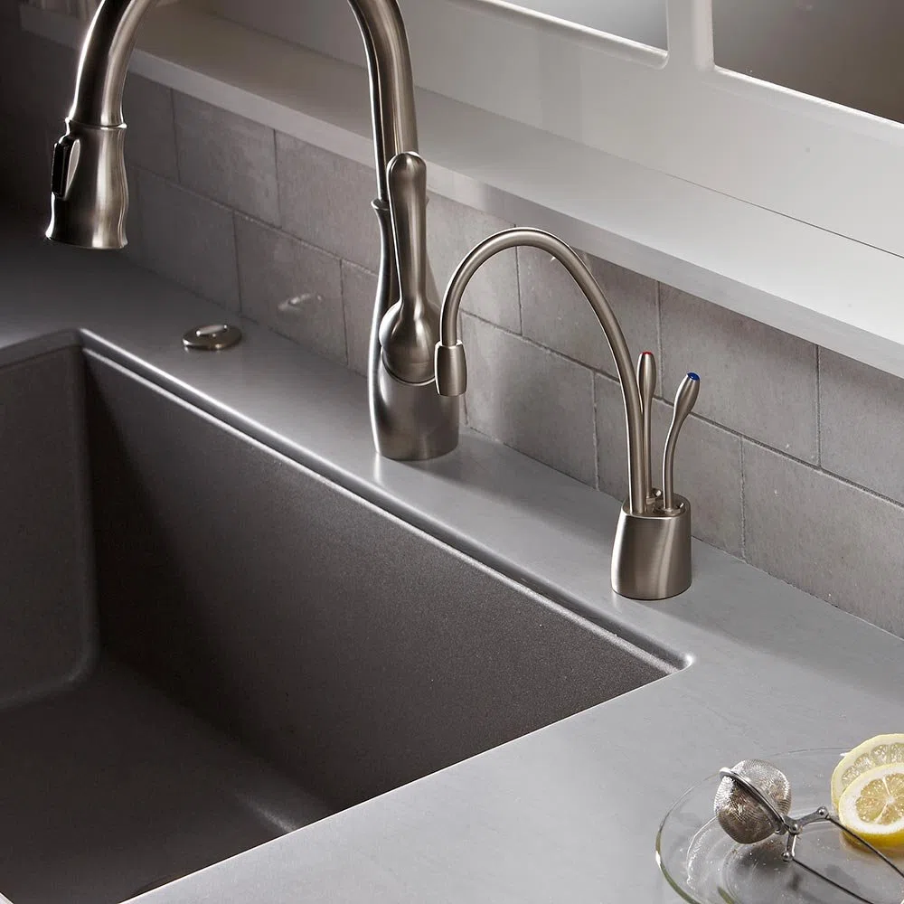 InSinkErator F-HC1100SN Grifo dispensador de Agua fría y Caliente al Instante contemporáneo, Níquel Satinado, 360-Degree Swivel