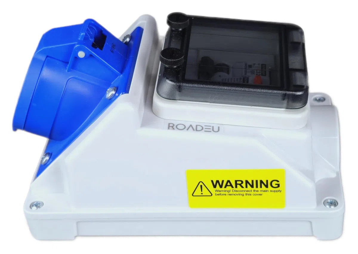 RoadEu - Toma de pared combinada CEE 32A 3P, con interruptor automático e interruptor diferencial, protección IP54. Ideal como distribuidor de pared para talleres, cobertizos o jardines.