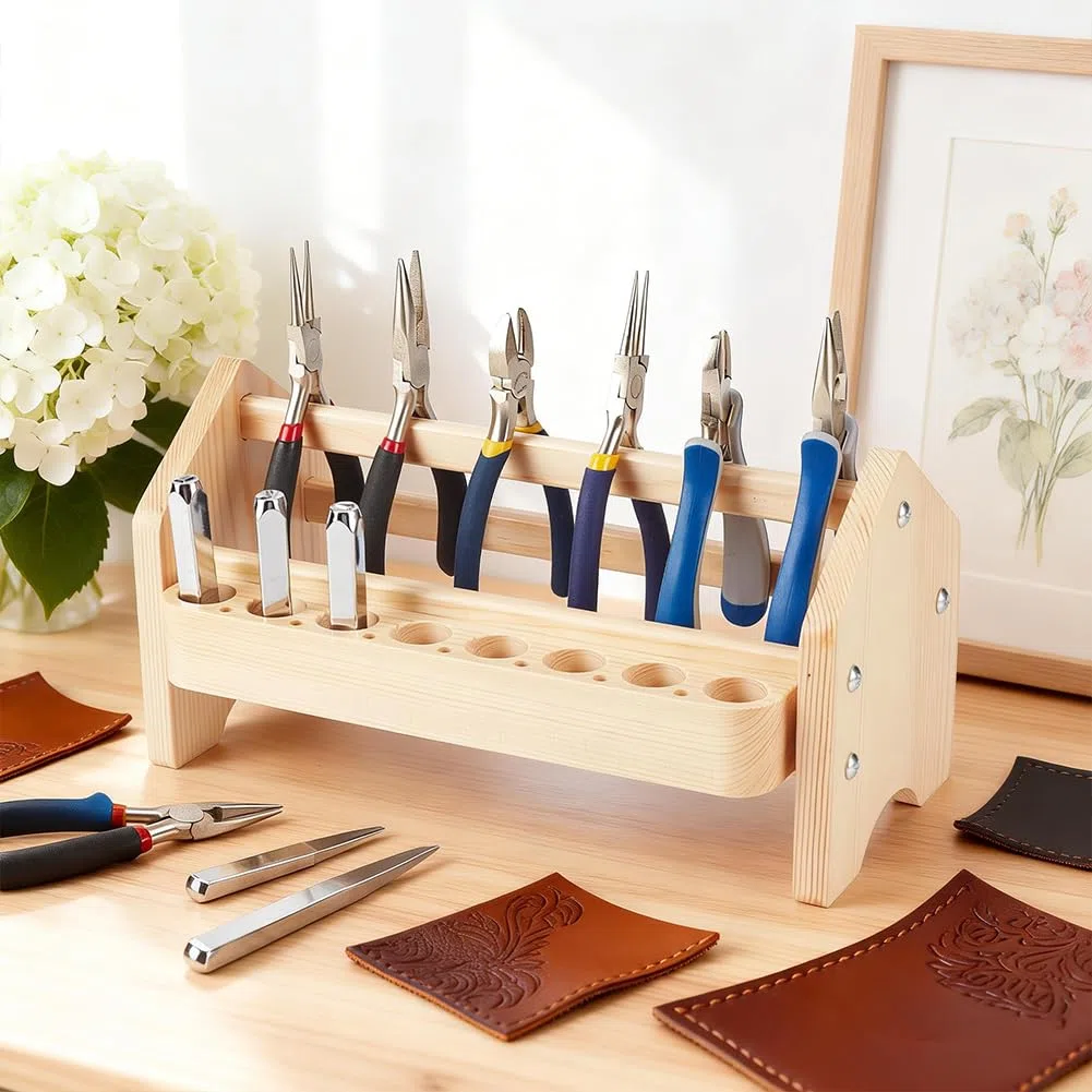 BENECREAT Mini estante de alicates de madera, 26,7 x 11,5 x 13,5 cm, soporte para alicates de joyería, alicates de banco y organizador de herramientas para hacer joyas y almacenamiento de herramientas
