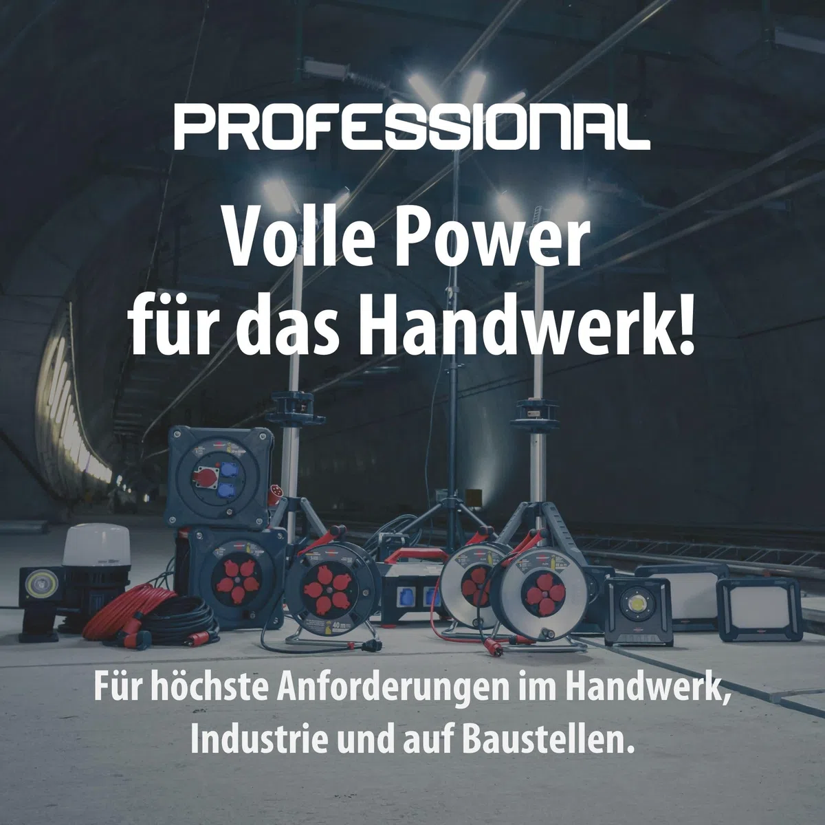 Brennenstuhl Profesional KA 3210 5 IP44 Carrete de cable para instalaciones de construcción (cable H07BQ-F 3G2,5 de 33 m en rojo, 5 enchufes, uso en obra y exterior permanente, fabricado en Alemania)