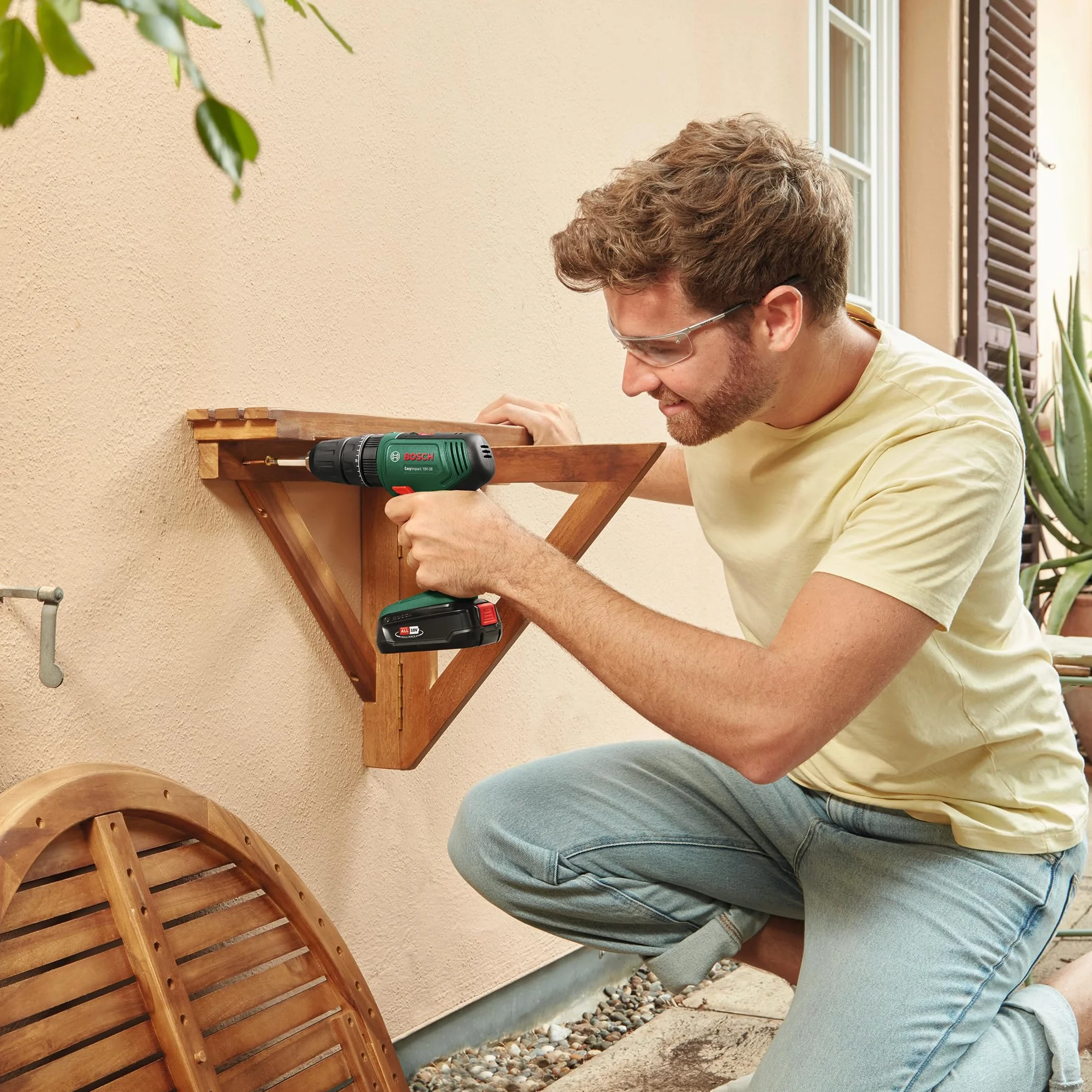 Bosch atornillador a batería EasyDrill 18V-38 (1 batería de 2,5 Ah; sistema de 18 V; en maletín de transporte)