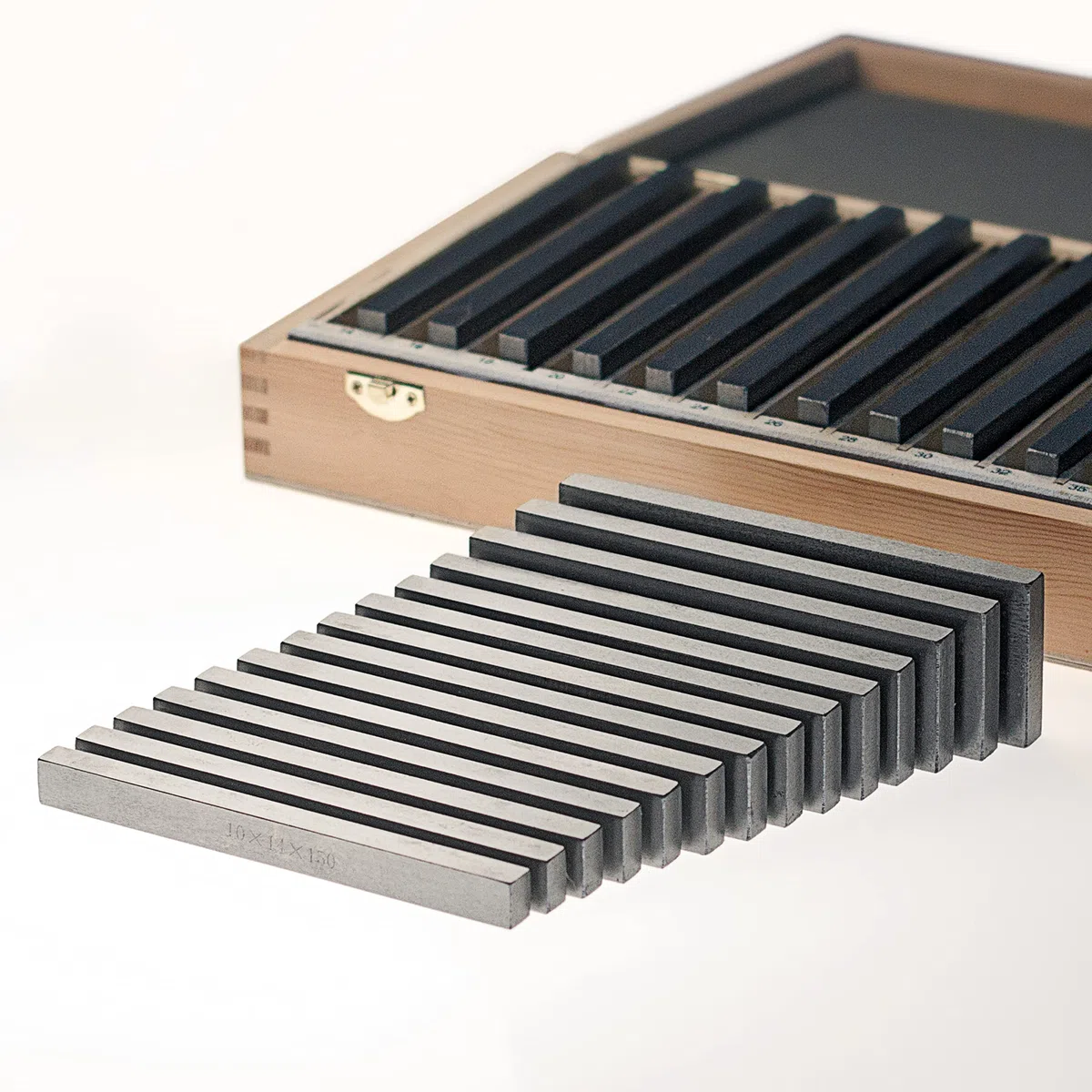 Juego de almohadillas paralelas de precisión (28 unidades), longitud 150 mm, ancho 10 mm, DIN8168, base de fresado