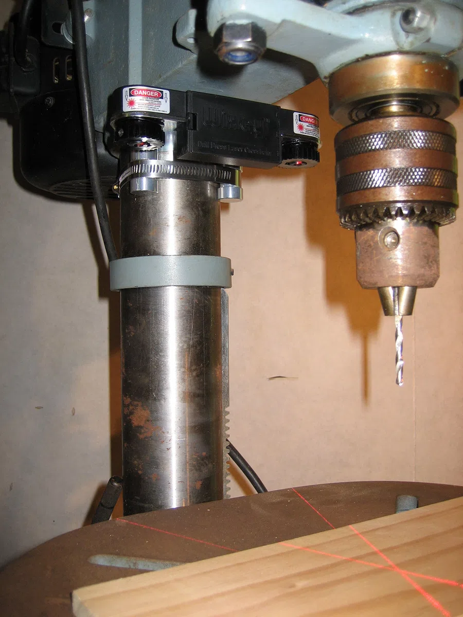 Wixey Modelo Wl133 la prensa de taladro láser