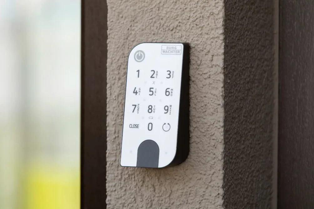 BURG-WÄCHTER Cerradura electrónica de seguridad para puertas de entrada secuENTRY, funcionamiento con código numérico, app o llave electrónica, incl. cilindro, Entry Home 2.0