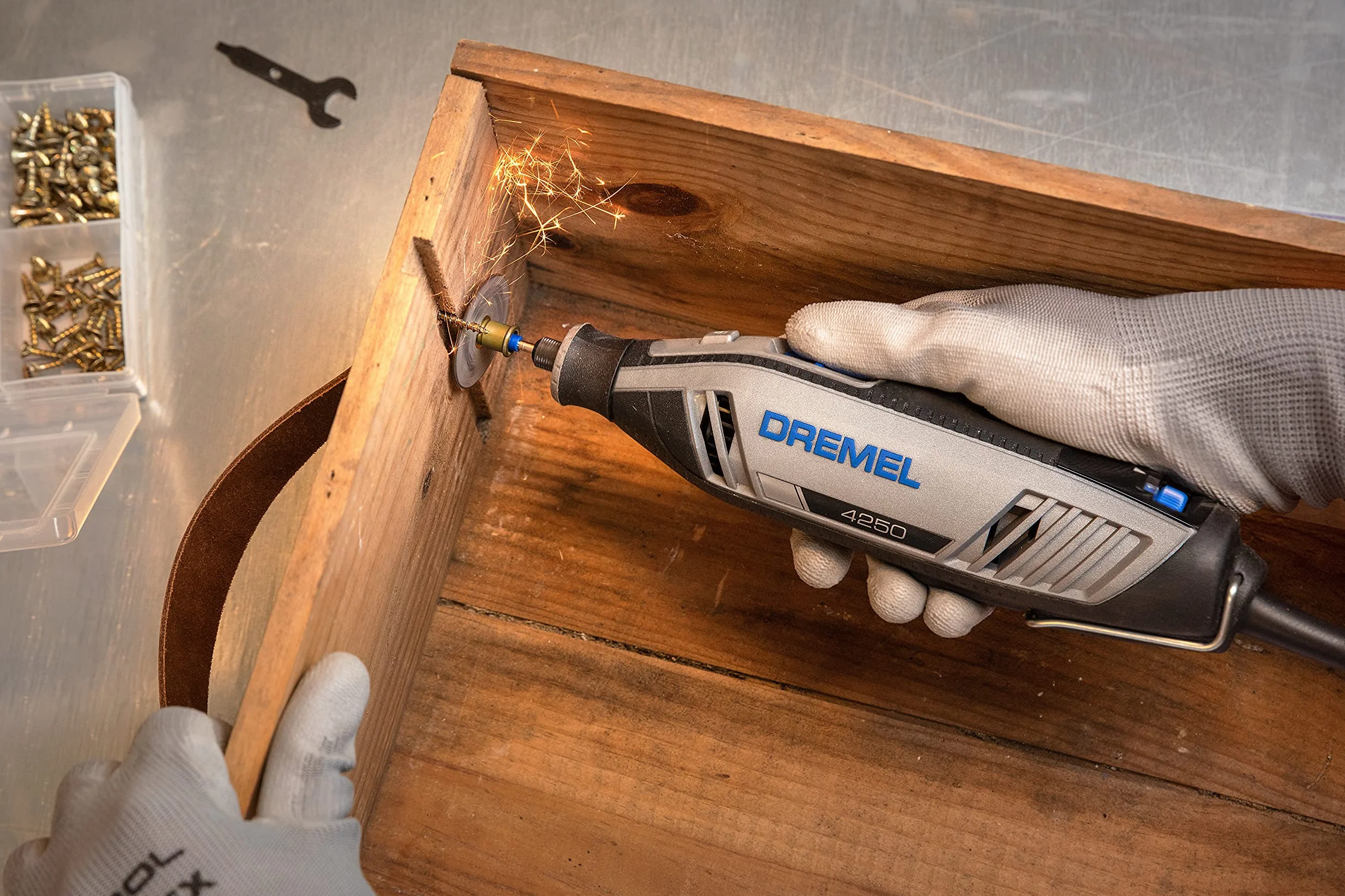 Dremel 4250 Herramienta rotativa de 175 W, kit multiherramienta Amazon Exclusive con 3 complementos y 45 accesorios, motor 175 W con retroalimentación electrónica, velocidad variable 5000-35 000 rpm
